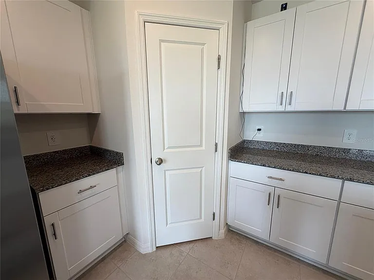 5009 Katrina Dr — Photo 42