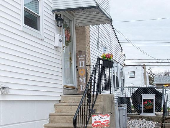 5th image of 2813 Shelley Rd