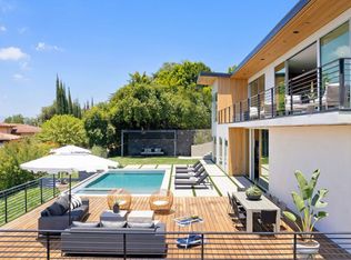 17140 Oak View Dr, Encino, CA 91316