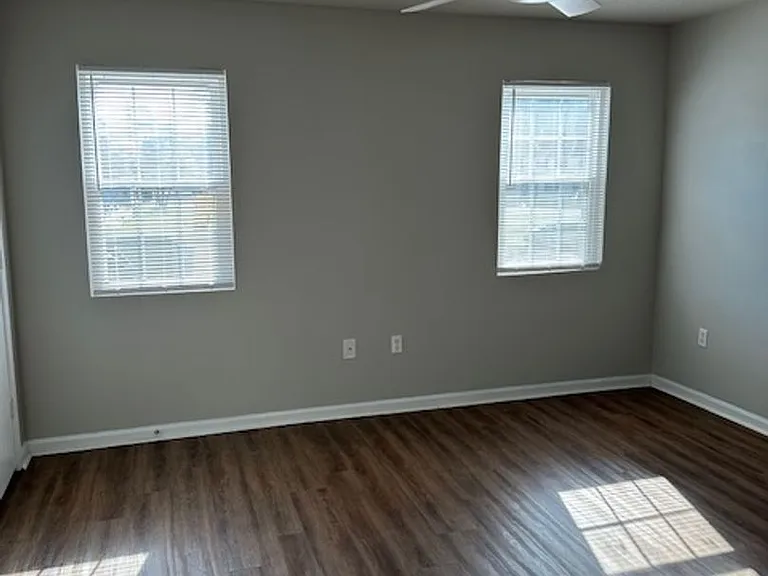 1100 Pineland Ave #5D — Photo 15