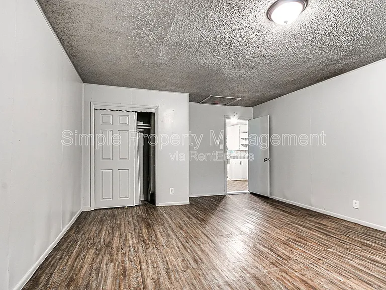 4301 N Terry Ave — Photo 16