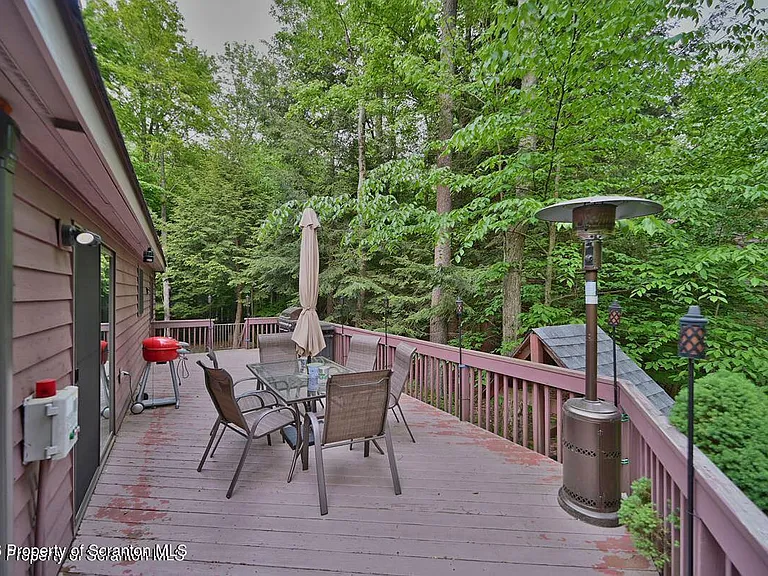 93 Bender Rd — Photo 11