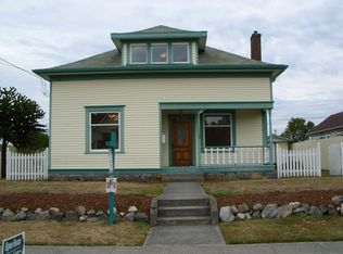 1208 5th St, Anacortes, WA 98221
