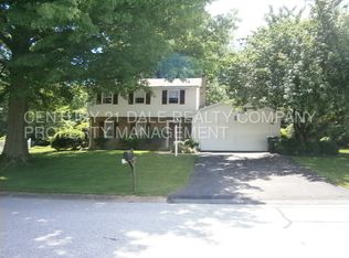 2156 Southbrook Dr, York, PA 17403