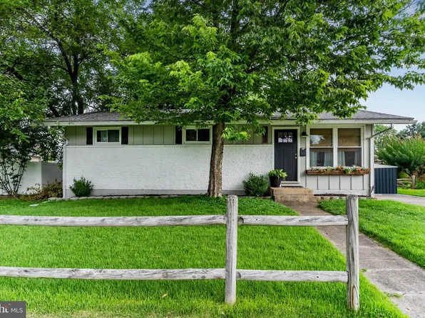 4903 Charles Rd, Mechanicsburg, PA 17050