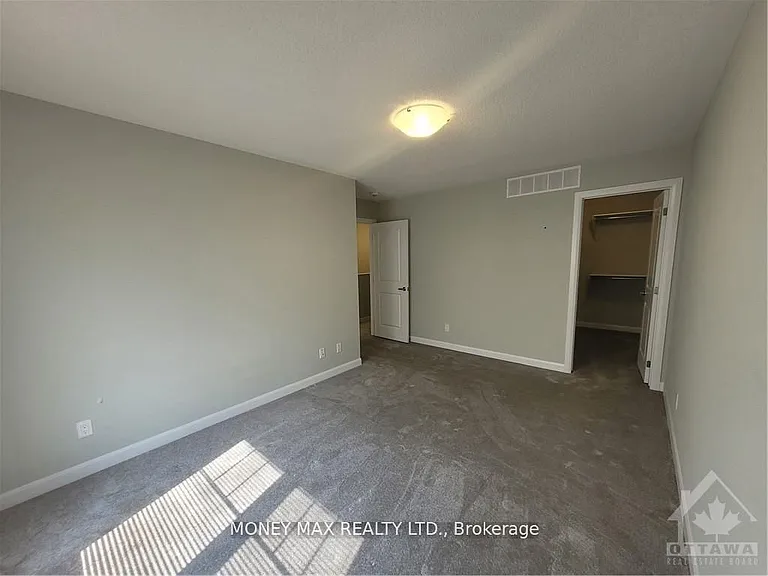 551 Clemency Cres — Photo 24