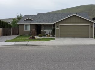 5021 Canter St, West Richland, WA 99353