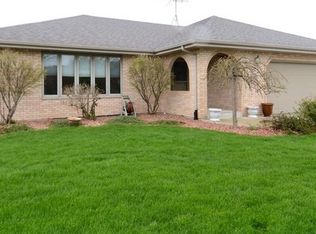 26149 S Victoria Ln, Crete, IL 60417