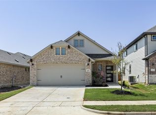 1645 Edgeway Dr, Aubrey, TX 76227