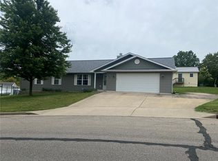 544 Cottonwood Dr, Rolla, MO 65401