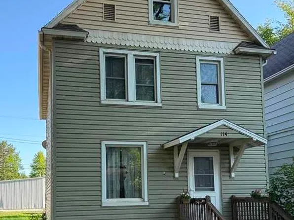 114 3rd St S, Virginia, MN 55792