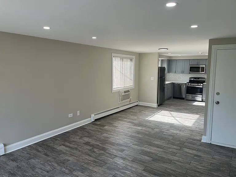 3940 N Narragansett Ave #3S — Photo 5