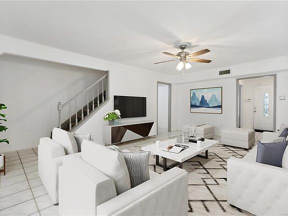 5th image of 205 Bienville Dr
