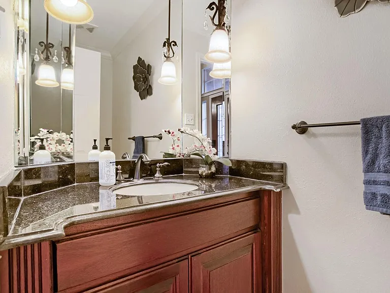 4147 E Northampton Pl — Photo 23