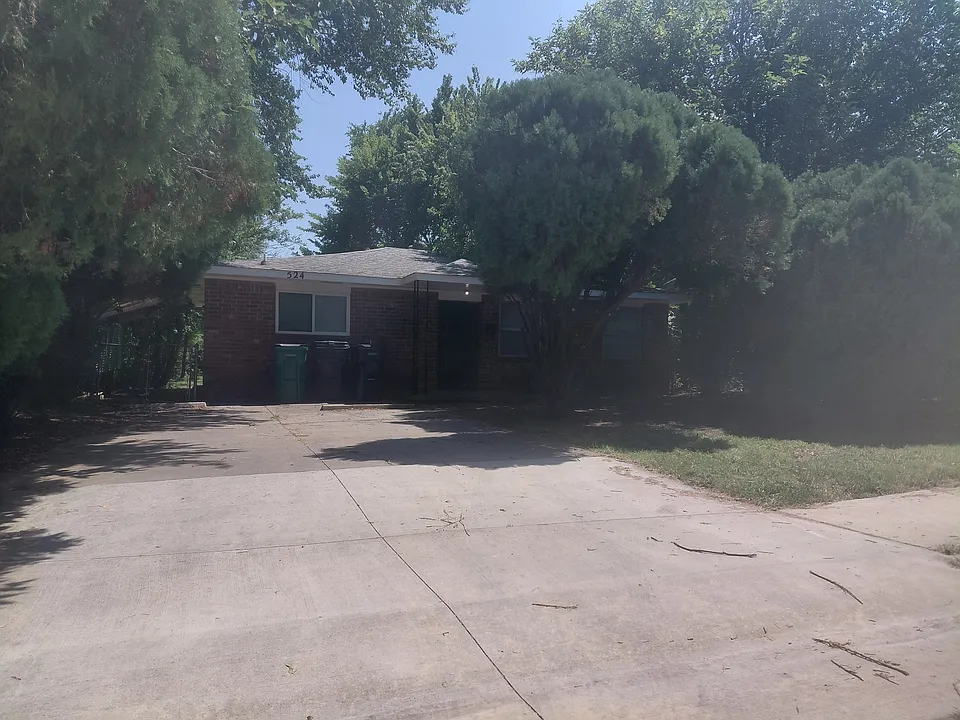 524 SW 47th St