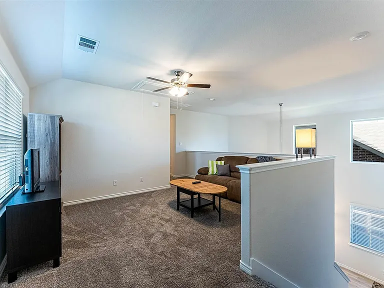 2708 Franklin Dr — Photo 14