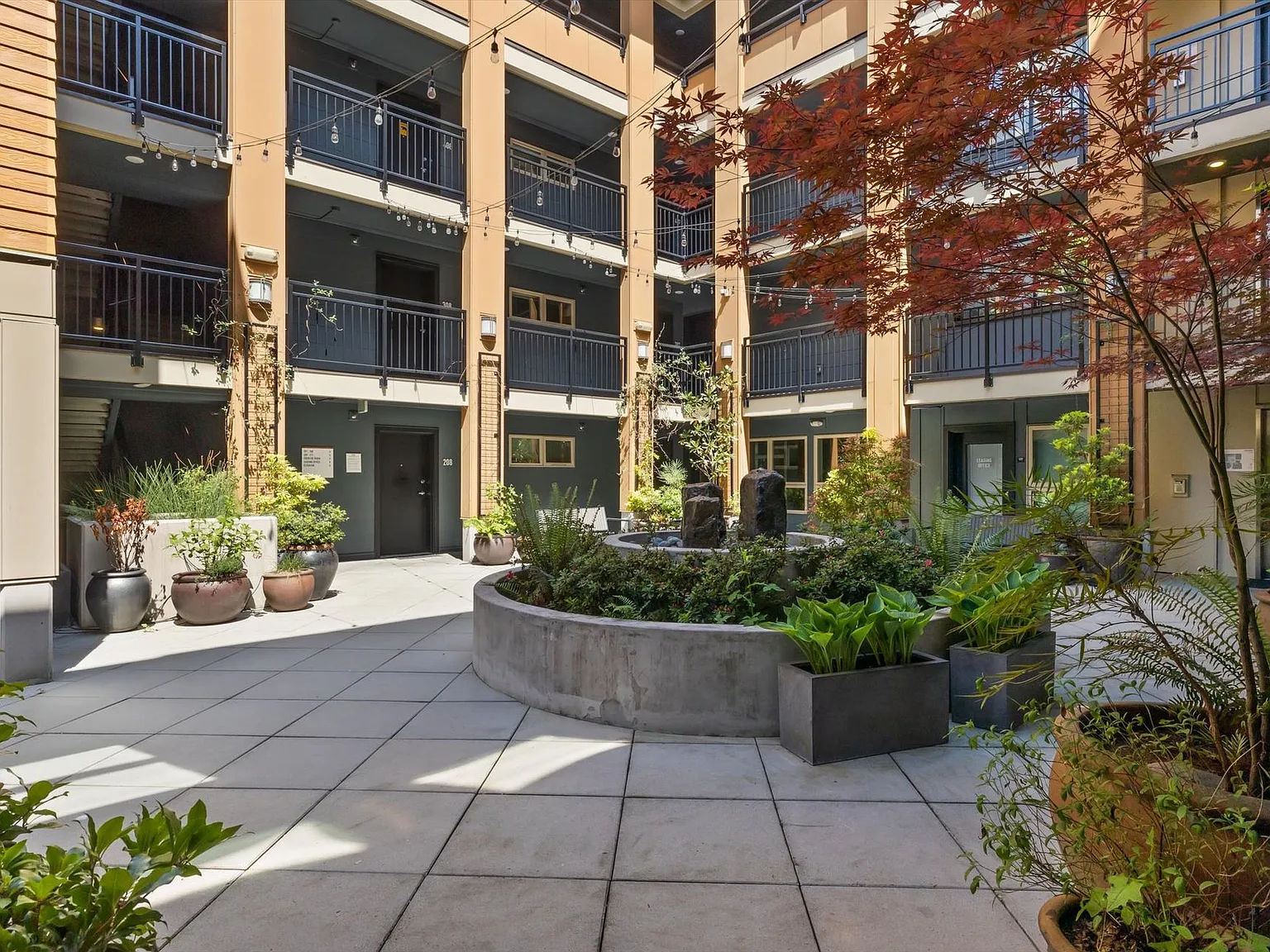 Holgate 12 Apartments — Photo 4