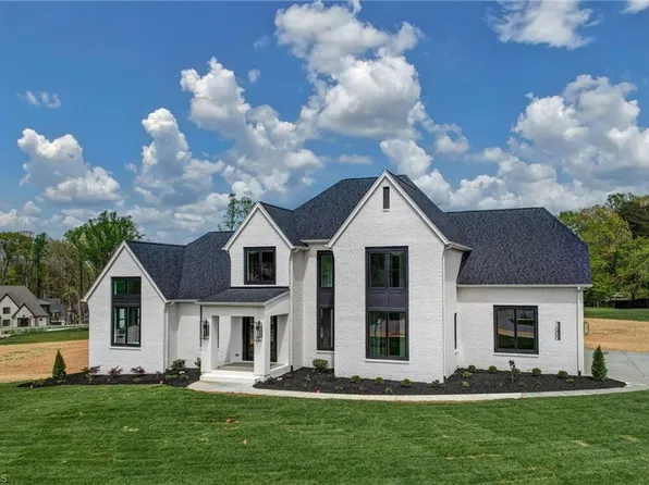 7688 Kyran Ct, Oak Ridge, NC 27310