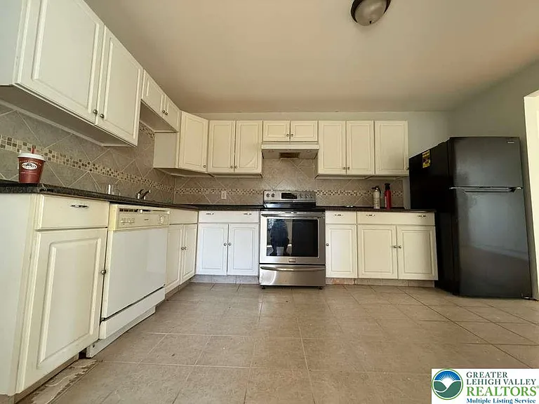 338 Washington Blvd — Photo 5