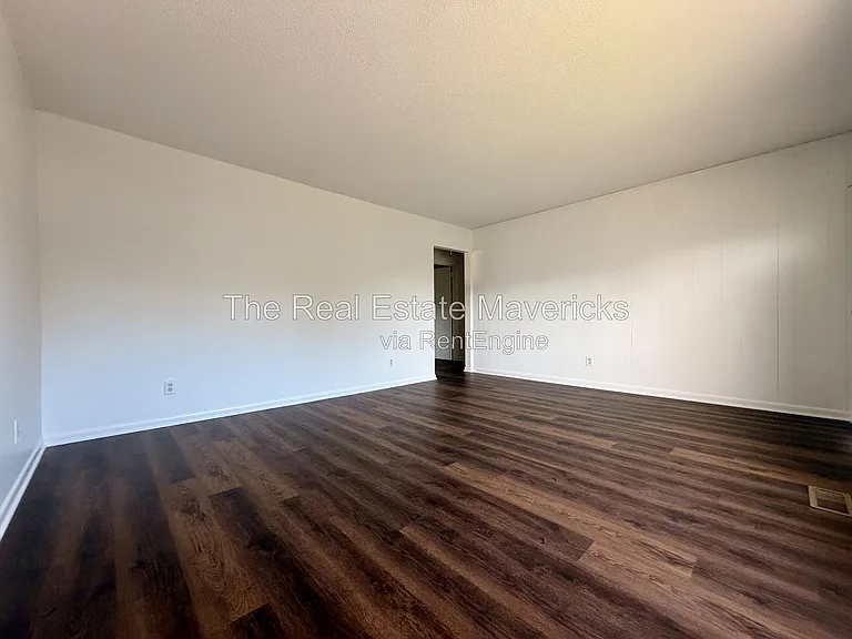 3638 Missionaire Ave — Photo 4