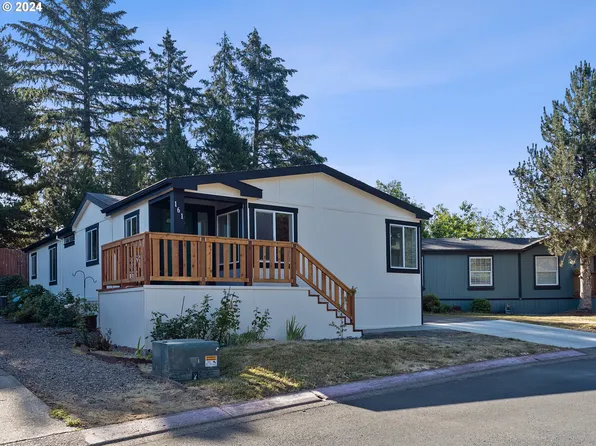 8300 NE Quatama St #161, Beaverton, OR 97006