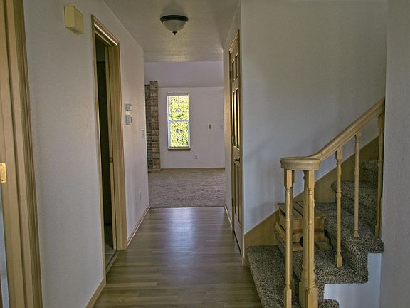 4th image of 4107 Harbor Ridge Rd NE
