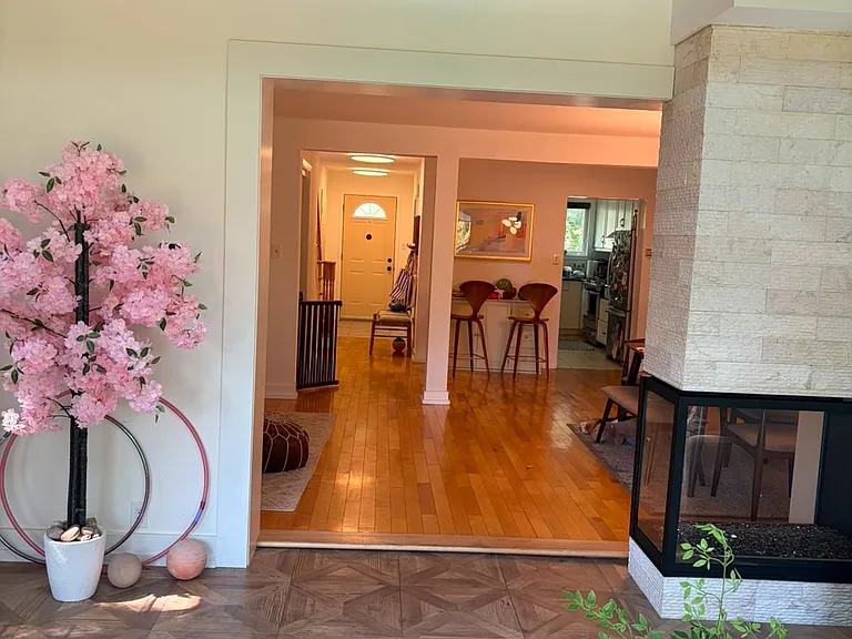 2595 Altadena Ct — Photo 3