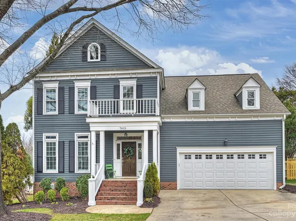 7615 Rathlin Ct, Charlotte, NC 28270