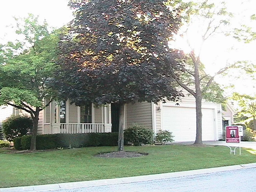 2326 Brookside Ln photo 1