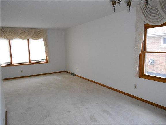 5th image of 6639 Nebraska Ave