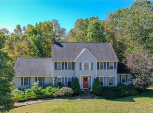 3 Stone Gate Dr, Sandy Hook, CT 06482