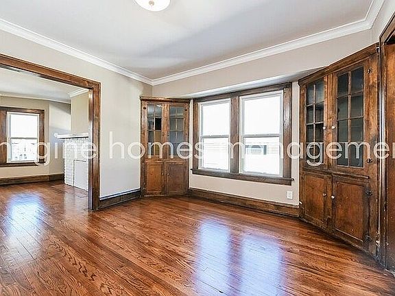 5th image of 1329 Lakewood Ave