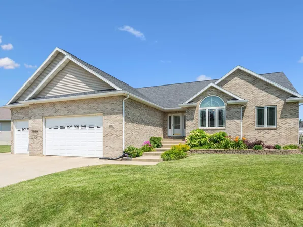 4967 William Dr, Waterloo, IA 50701
