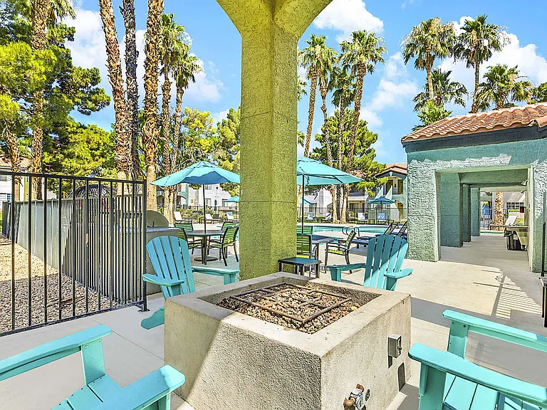 The Grove — Photo 14