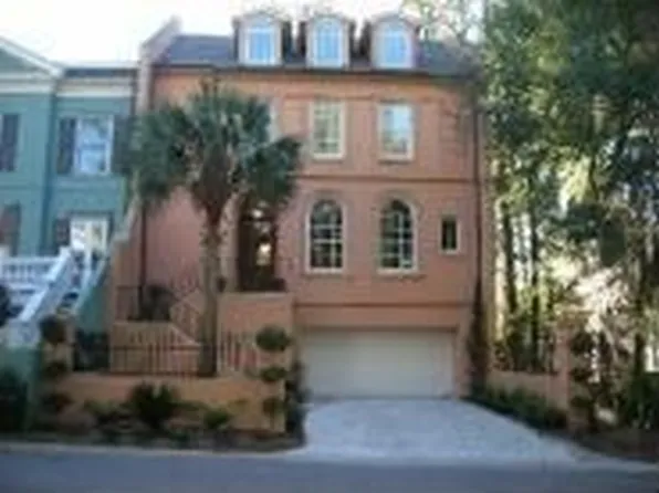 7 Yacht Club Dr, Hilton Head Island, SC 29926