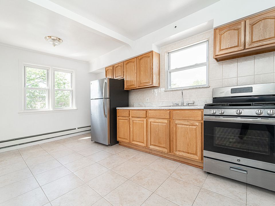 1st image of 2219 49th St #3A