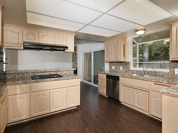 5th image of 2603 Mountain Pine Dr