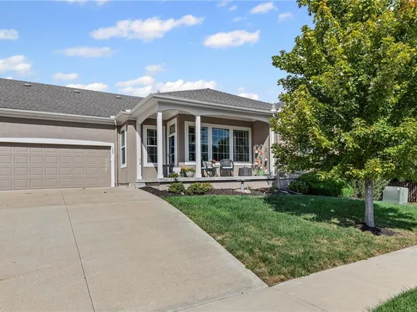 11585 S Bell Court Dr APT 103, Olathe, KS 66061