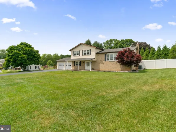 2504 Tally Ho Dr, Fallston, MD 21047