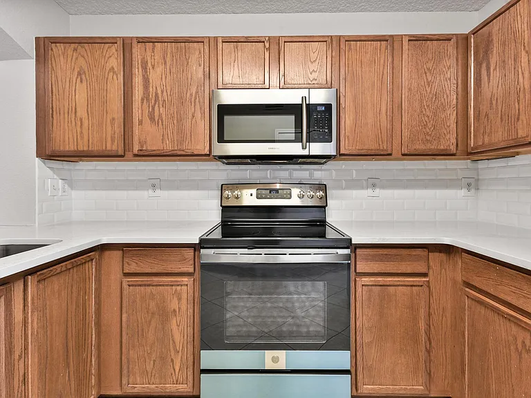 632 Briar Way Ln — Photo 6