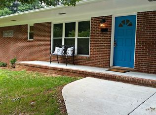 4135 Hiddenbrook Dr, Charlotte, NC 28205