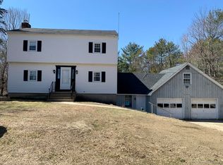 320 Meadow Rd, Topsham, ME 04086