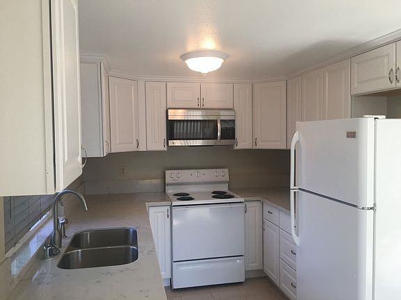 3rd image of 1971 E Washington Ave APT 9