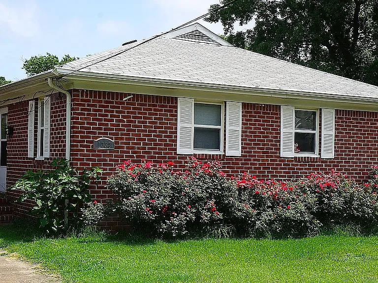 2 bed, 850 sqft, $1,375 — Photo 1