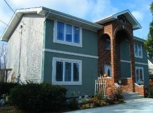 8160 Wolf Rd, La Grange Highlands, IL 60525