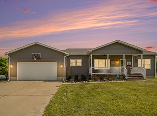 8862 Bever Rd, Delton, MI 49046