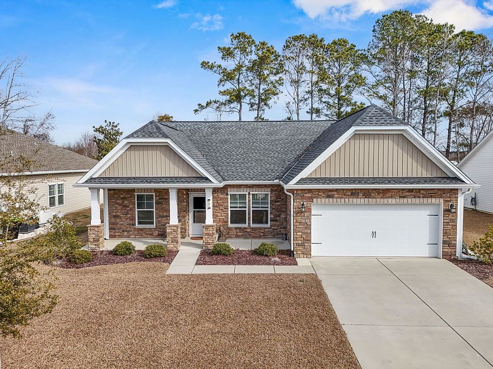 1st image of 131 Crabapple Dr.