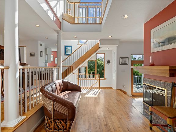 4th image of 433 Heights Dr