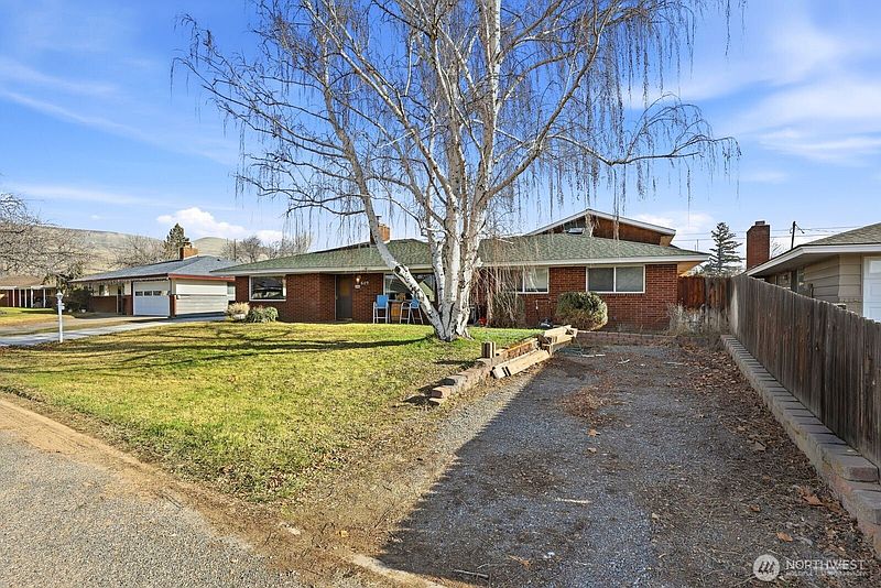3rd image of 609 N 38th Street