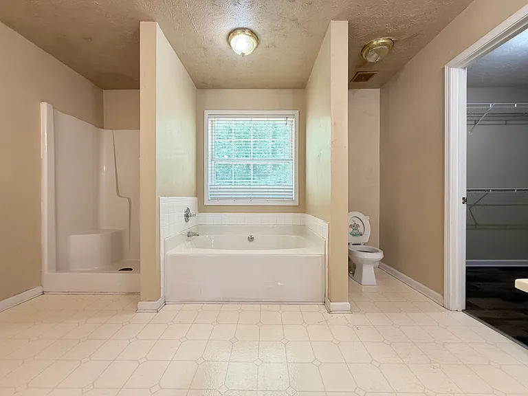 3272 Sentinel Cir — Photo 24